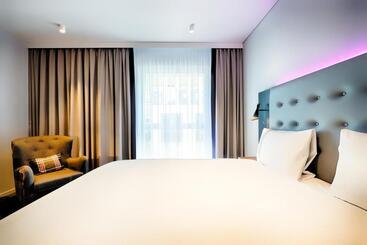 هتل Premier Inn Darmstadt City Centre