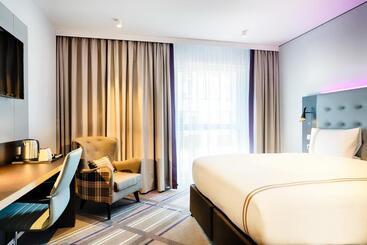 هتل Premier Inn Darmstadt City Centre