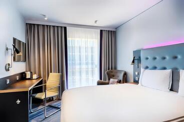 هتل Premier Inn Darmstadt City Centre