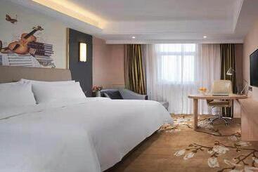 Vienna Hotel Yichun Administration Center Store