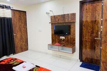 The Rajmani Motel    Luxury Studios    Lpu Law Gate