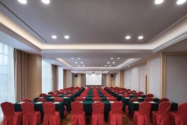 Vienna International Hotel Nanchang Qingshan Lake Wanda Plaza
