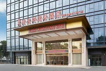 Vienna International Hotel South Gate Of Shenzhen International Convention And Exhibition Center