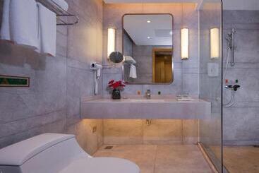 Vienna International Hotel Zhejiang Wuyi Hushan