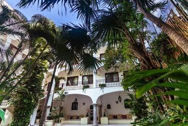 Fabiola Condo
