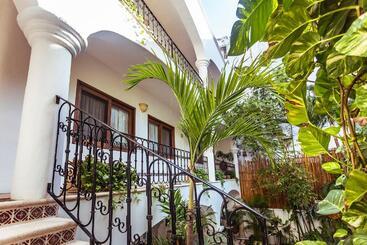 Fabiola Condo