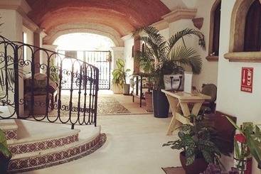 Fabiola Condo