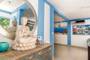 مسافرخانه Boutique Hotel Ibiza