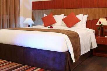 هتل Best Western Plus Salmiya