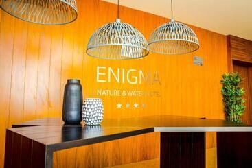 هتل Enigma Nature & Water