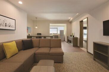 هتل Hyatt House Shenzhen Airport