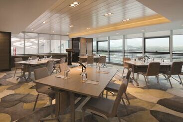 هتل Hyatt House Shenzhen Airport