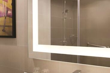 هتل Hyatt House Shenzhen Airport