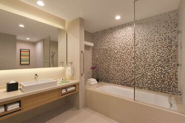 هتل Hyatt House Shenzhen Airport