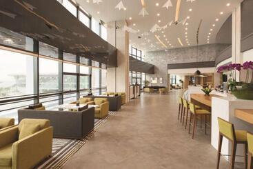 هتل Hyatt House Shenzhen Airport