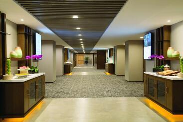 هتل Hyatt House Shenzhen Airport