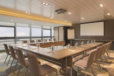 هتل Hyatt House Shenzhen Airport