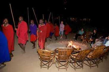 هتل Kibo Safari Camp