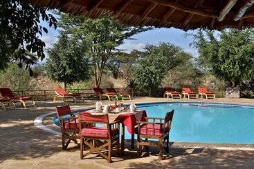 هتل Kibo Safari Camp
