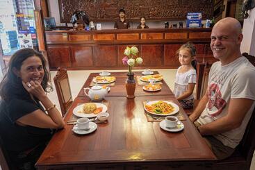 هتل Nawin Palace Guesthouse