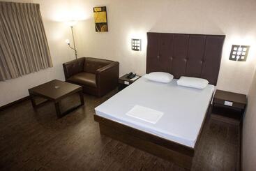 هتل Neuhaus Inn