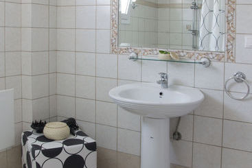 هتل Retreat On Hove