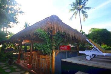 هتل Sejuk Cottages