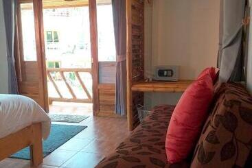 هتل The Ford Sunset Beach Resort