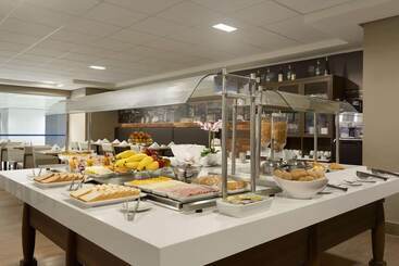 هتل Tryp By Wyndham São Paulo Guarulhos Airport
