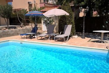 Kapsalia Holiday Villas
