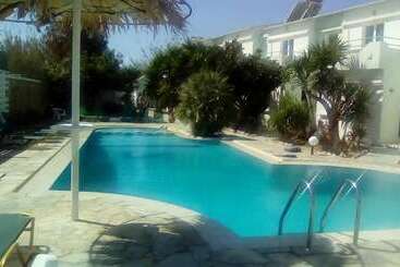 Seashell Apartments