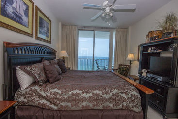 آپارتمان Lighthouse Condos By Hosteeva