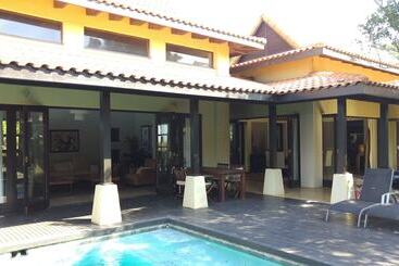 Zimbali Condo