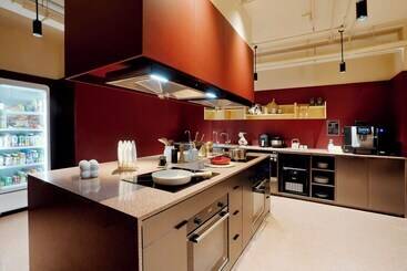 Base Beijing Wangfujing Serviced Apartment