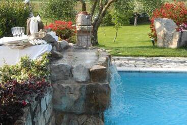 تختخواب و صبحانه Agriturismo Podere Novo