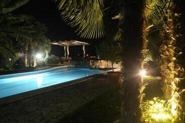 تختخواب و صبحانه Agriturismo Podere Novo