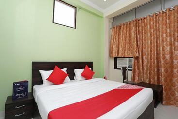 هتل O Greenview Inn Near Munshi Pulia Metro Station