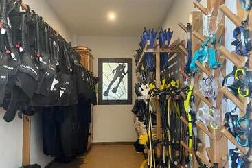 هتل Maison Ylang Dive Center