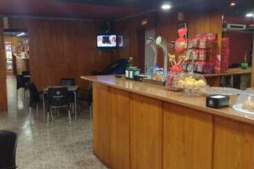 تختخواب و صبحانه Albergue Bar Villamayor