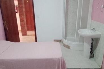 تختخواب و صبحانه Albergue Bar Villamayor