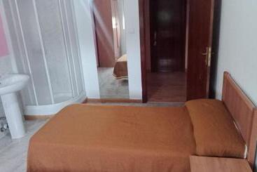 تختخواب و صبحانه Albergue Bar Villamayor