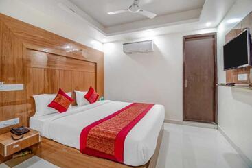 Flagship Hotel Paradise