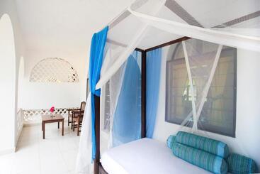 هتل Coconut Beach Boutique Apasio Lodges