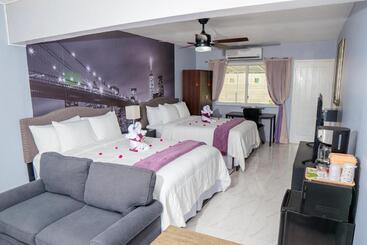 هتل Lavender Moon Villas