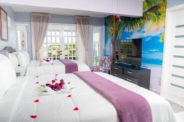 هتل Lavender Moon Villas