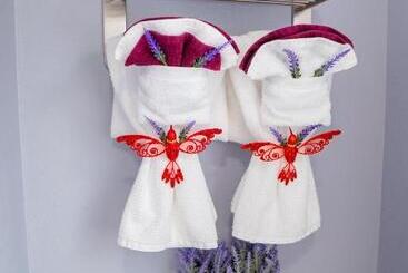 هتل Lavender Moon Villas