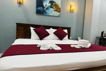Sp Tourist Hotel Jaffna