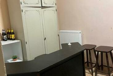 Jackys Coffee Restaurant & Hostel