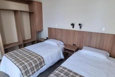 پانسیون Vistara Suites