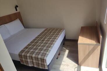 پانسیون Vistara Suites